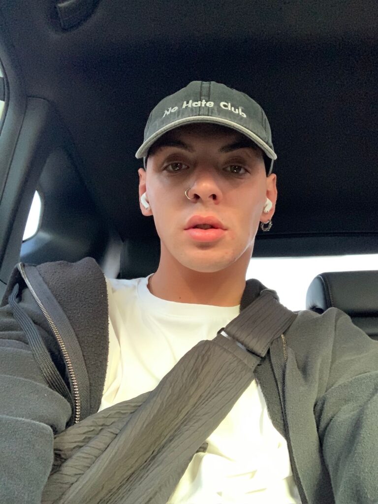 d12f99d5-a84b-4f3a-bcf4-6c7c502868ad