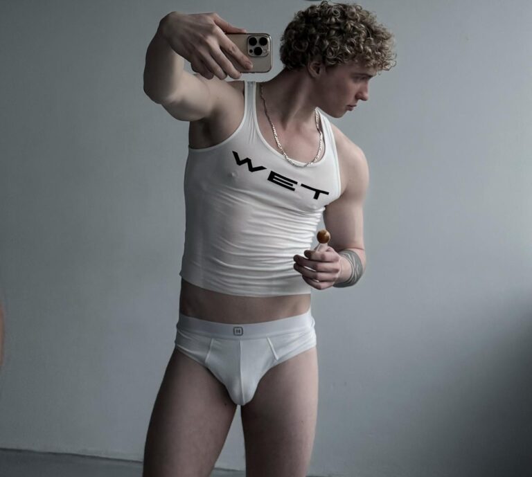 fbcbde1c-0e53-49e1-a8b0-cea677b98948